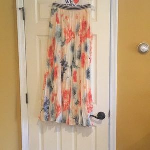 Full length Pleated skirt floral with lining
